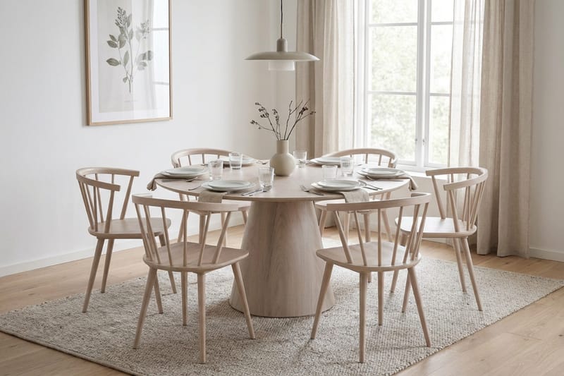 Siena spisegruppe rund 150 cm hvitlasert med 6 Tyrö spisestoler - Hvitlasert - Møbler - Bord - Spisegruppe