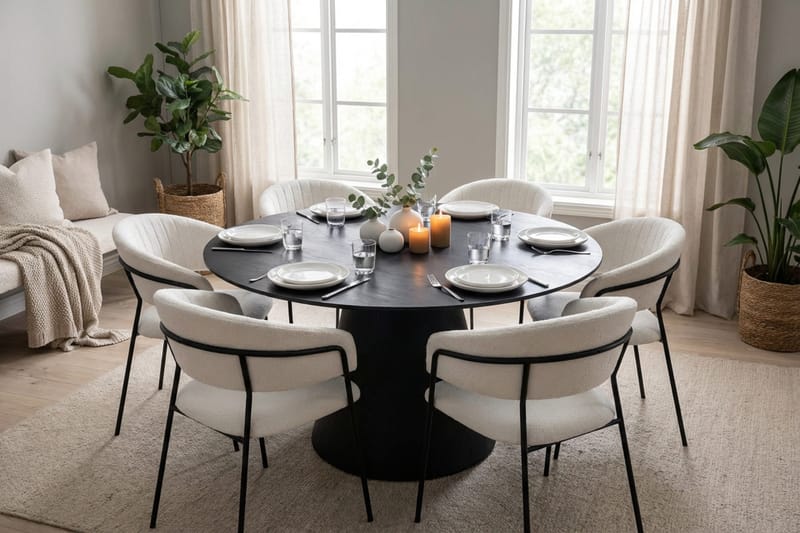 Siena spisegruppe rund 150 cm svart med 6 Karol spisestoler - Svart - Møbler - Bord - Spisegruppe