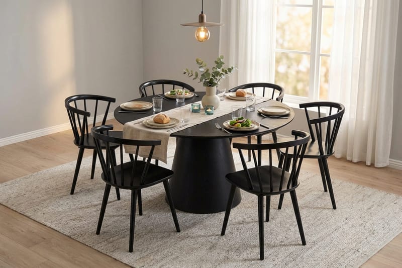 Siena Spisegruppe rund 150 cm Svart med 6 Tyrö spisestoler - Svart - Møbler - Bord - Spisegruppe