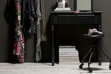 Skarvon Sminkebord - Svart - Møbler - Bord - Sminkebord & toalettbord