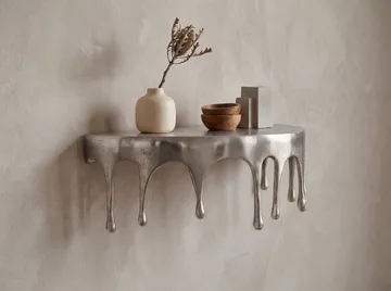 Arvik vegghylle 60 cm i aluminium med dråpedesign - sølv - Møbler - Bord - Sofabord & salongbord - Sofabord med oppbevaring