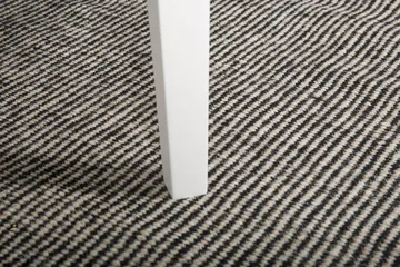 Mantorp Sofabord 80 cm Rundt med Oppbevaring Hylle - Massiv Eik/Hvit - Møbler - Bord - Sofabord & salongbord - Sofabord med oppbevaring