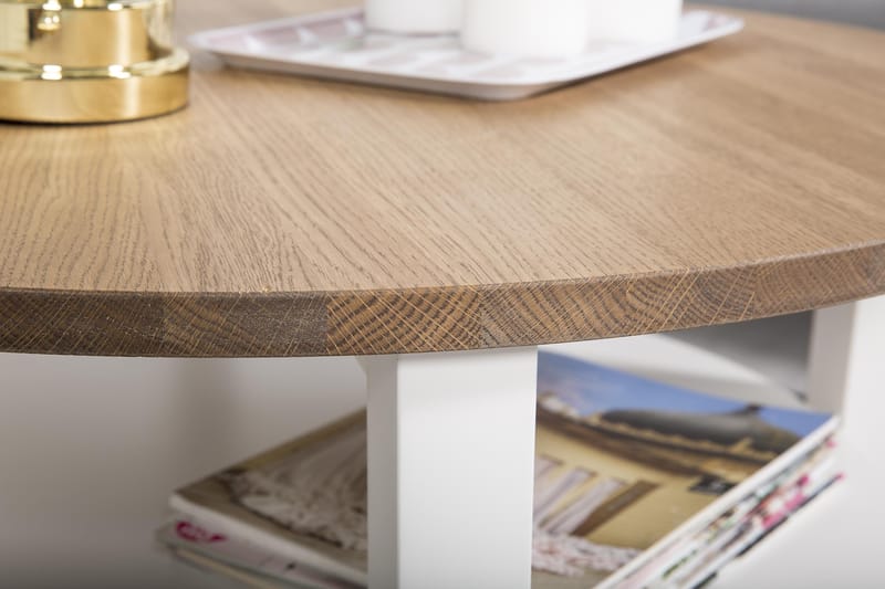 Mantorp Sofabord 80 cm Rundt med Oppbevaring Hylle - Massiv Eik/Hvit - Møbler - Bord - Sofabord & salongbord - Sofabord med oppbevaring