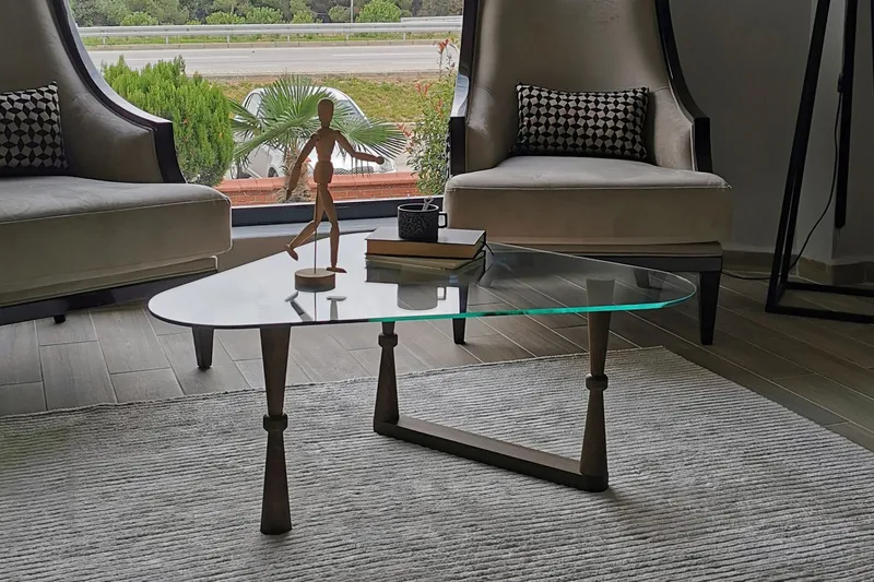 Sabani Sofabord 96 cm Trekantete - Valnøttbrun - Møbler - Bord - Sofabord & salongbord