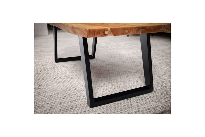 Sofabord Wohnling 120 cm heltre trekant rektangulær landstil Svart, vinklet løper - Svart, vinklet løper - Møbler - Bord - Sofabord & salongbord