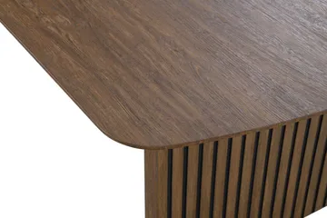 Richeto Spisebord Røkt Eik 240 cm - Brun / Ribbet - Møbler - Bord - Spisebord & kjøkkenbord