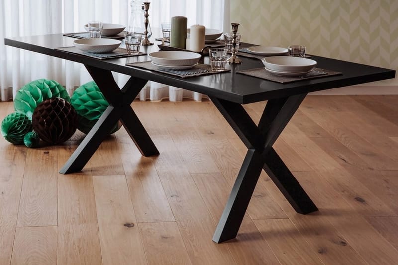 Spisebord Lisala 180 cm - Svart - Spisebord & kjøkkenbord