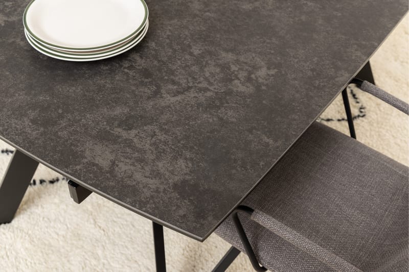 Spisebord Renuka 240x97 cm - Sort - Møbler - Bord - Spisebord & kjøkkenbord