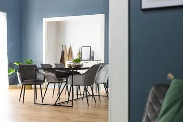 Spisebord Treni 180 cm - Glass/Metall - Møbler - Bord - Spisebord & kjøkkenbord