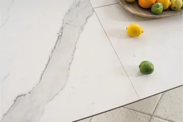 Ventera Forlengningsbart Spisebord 160 cm - Keramikk/Svart/Hvit - Møbler - Bord - Spisebord & kjøkkenbord