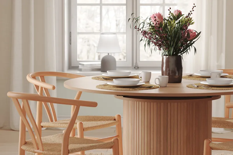 Spisebord Rundt Kopparbo 130 cm - Hvitlasert Eik / Lys beige - Møbler - Bord - Spisebord & kjøkkenbord