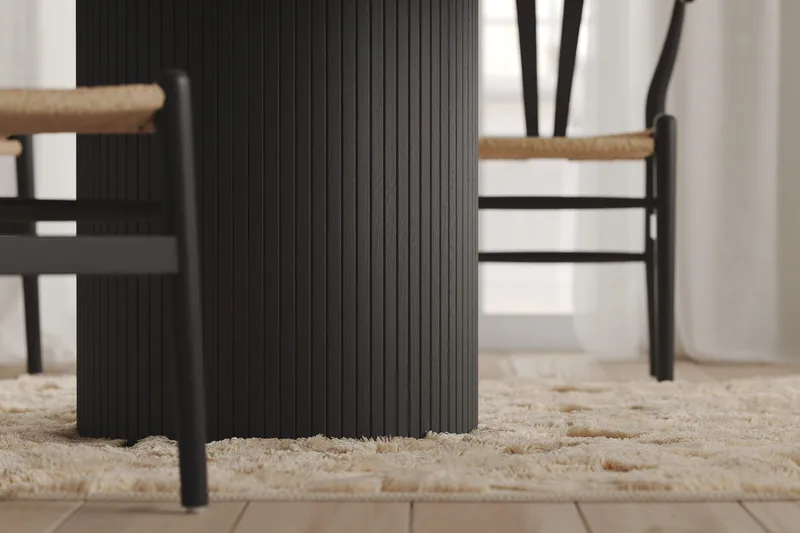 Spisebord Rundt Kopparbo 130 cm - Svart Tre / Riflet - Møbler - Bord - Spisebord & kjøkkenbord