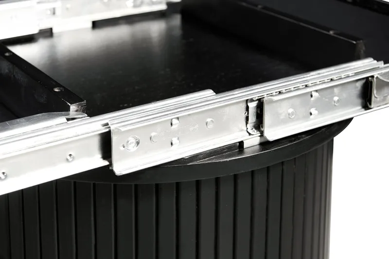 Spisebord Rundt Kopparbo 130 cm - Svart Tre / Riflet - Møbler - Bord - Spisebord & kjøkkenbord