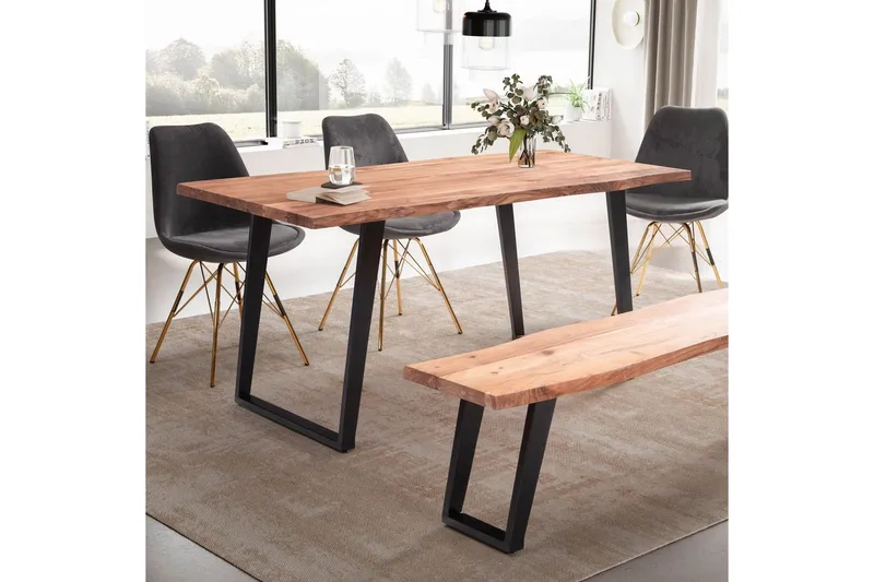 Spisebord Wohnling Heltre med trekanter rektangulær landlig stil Svart, vinklet, 160x80 cm - Svart, vinklet, 160x80 cm - Møbler - Bord - Spisegruppe