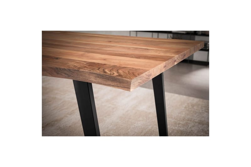 Spisebord Wohnling Heltre med trekanter rektangulær landlig stil Svart, vinklet, 200x100 cm - Svart, vinklet, 200x100 cm - Møbler - Bord - Spisegruppe