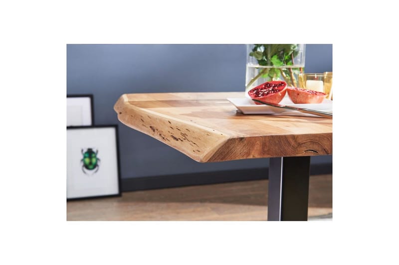 Spisebord Wohnling Trekanter i massiv tre med massive metallben Industriell - Møbler - Bord - Spisebord & kjøkkenbord