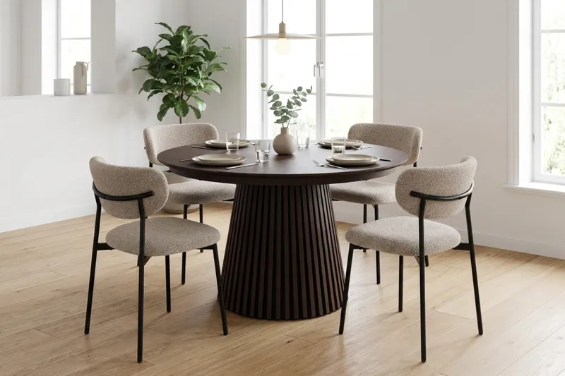 Spisegruppe Bark Peyra 120-220 cm Røkt eik Greige bouclé/metallben svart - Møbler - Bord - Spisegruppe