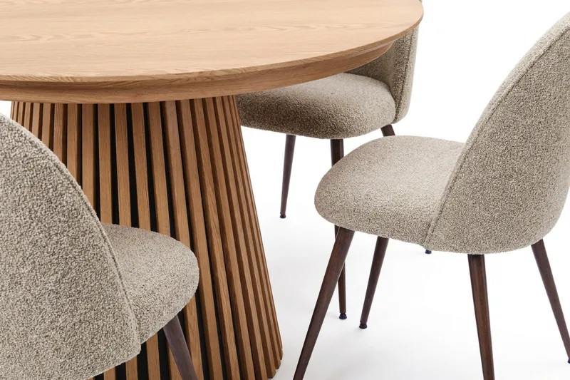 Spisegruppe Bark Peyra 120-220 cm Eik Greige bouclé/Metallben Valnøtt - Møbler - Bord - Spisegruppe