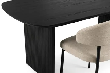 Alma spisegruppe rektangulær 180 cm svart med 6 Sawako spisestoler - Svart - Møbler - Bord - Spisegruppe