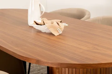 Biana Spisegruppe 200 cm Oval inkl. 4 Berita Stoler - Valnøtt/Beige/Svart - Møbler - Bord - Spisegruppe