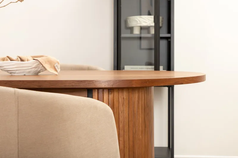 Biana Spisegruppe 200 cm Oval inkl. 4 Berita Stoler - Valnøtt/Beige/Svart - Møbler - Bord - Spisegruppe