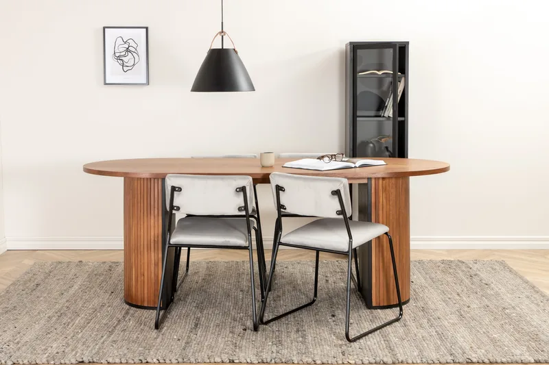 Biana Spisegruppe 200 cm Oval inkl. 4 Kenth Fløyelsstoler - Valnøttbrun/Lysegrå - Møbler - Bord - Spisegruppe