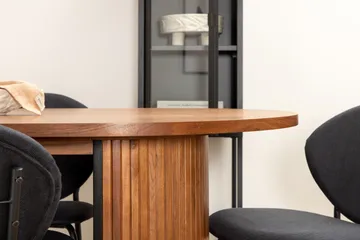Biana Spisegruppe 200 cm Oval inkl. 6 Moncoll Stoler - Valnøtt/Svart - Møbler - Bord - Spisegruppe