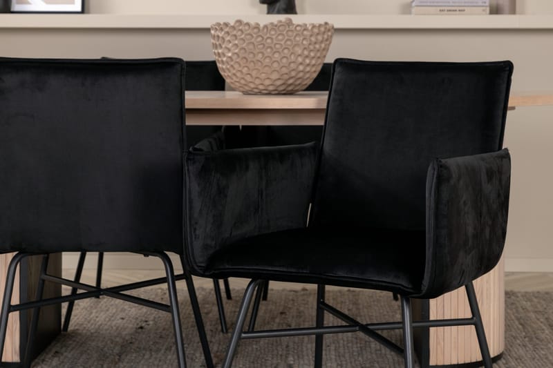 Bianca ovalt Spisebord med 4stk Pippi Spisestol - Møbler - Bord - Spisegruppe