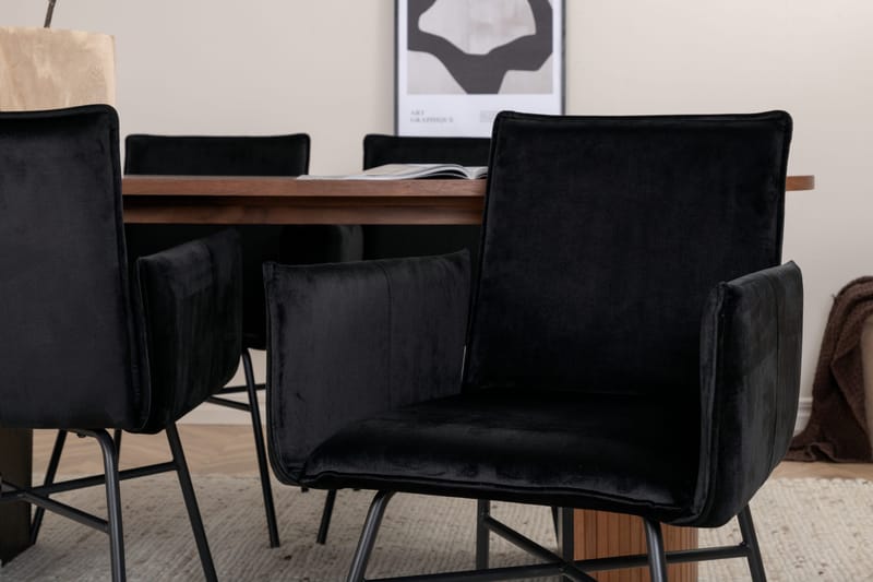 Bianca ovalt Spisebord med 4stk Pippi Spisestol - Møbler - Bord - Spisegruppe