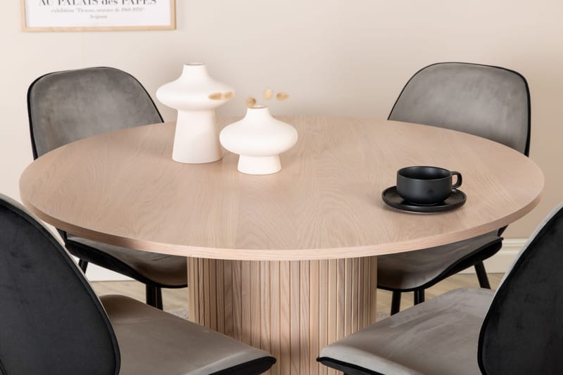 Bianca rundt spisebord med 4 Emma Spisestol - Møbler - Bord - Spisegruppe