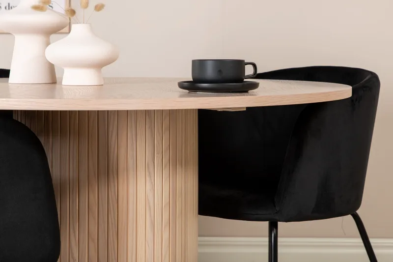 Bianca Rundt Spisebord med 4stk Berit Spisestol - Møbler - Bord - Spisegruppe