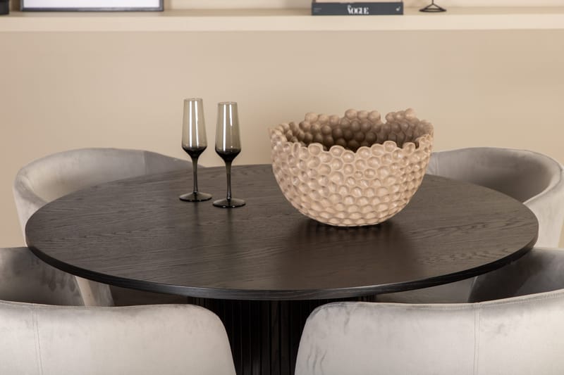 Bianca Rundt Spisebord med 4stk Berit Spisestol - Møbler - Bord - Spisegruppe