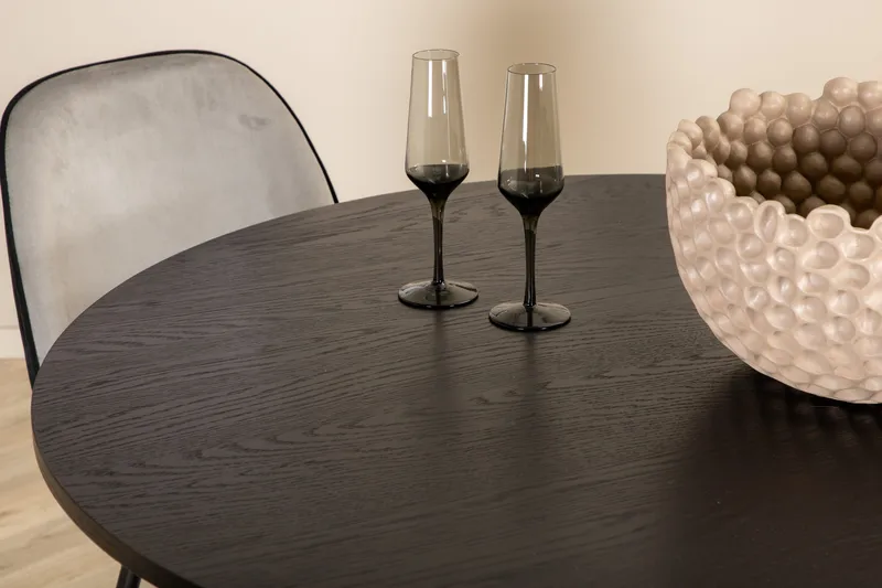 Bianca Rundt Spisebord med 4stk Emma Spisestol - Møbler - Bord - Spisegruppe