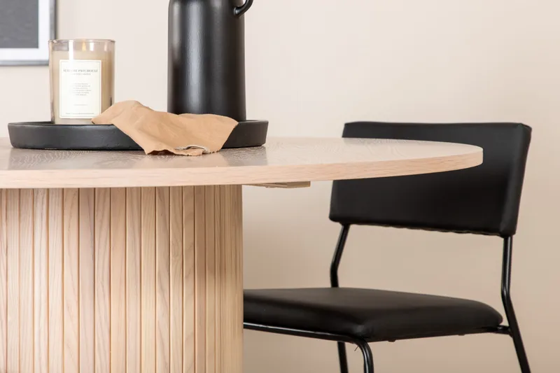 Bianca Rundt Spisebord med 4stk Kenth Spisestol - Møbler - Bord - Spisegruppe