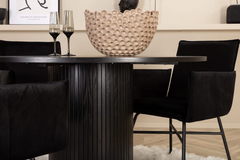 Bianca Rundt Spisebord med 4stk Pippi Spisestol - Møbler - Bord - Spisegruppe