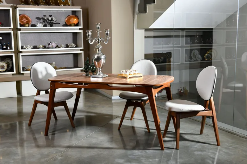 Charbel Spisegruppe 160 cm med 4 Spisestoler - Valnøtt/Krem - Møbler - Bord - Spisegruppe