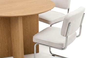 Edda spisegruppe rund 110 cm eik med 4 Milva spisestoler - Eik - Møbler - Bord - Spisegruppe