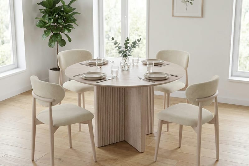 Edda spisegruppe rund 110 cm hvitlasert med 4 Molly spisestoler - Hvitlasert - Møbler - Bord - Spisegruppe