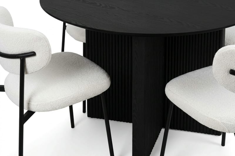 Edda spisegruppe rund 110 cm Svart med 4 Lucy spisestoler - Svart - Møbler - Bord - Spisegruppe
