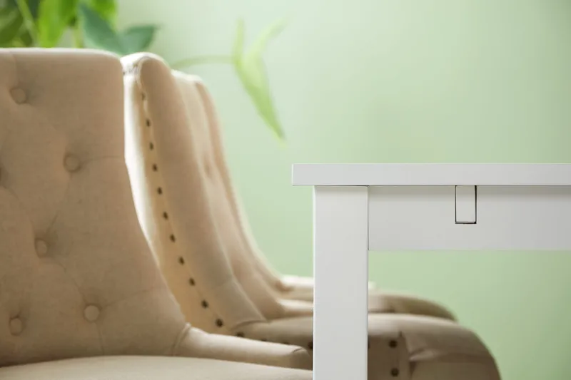 Jasmin Spisegruppe Hvit med 6 Viktoria Stoler - Beige/Vintageben - Møbler - Bord - Spisegruppe