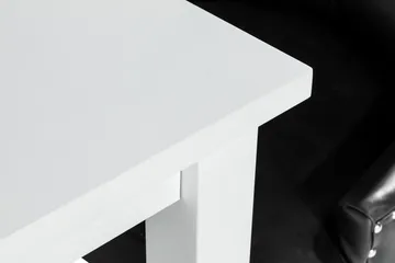 Jasmin Spisegruppe med 6 Tuva Lenestol - Hvit/Svart PU - Møbler - Bord - Spisegruppe