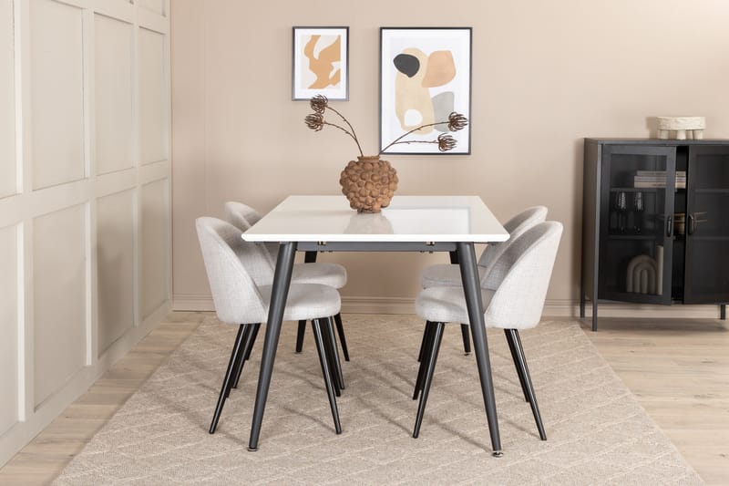 Jimms Forlengningsbar Spisegruppe 150 cm inkl. 4 Sedavi Stol - Hvit/Svart/Grå - Møbler - Bord - Spisegruppe