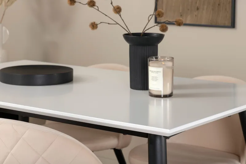 Jimmy spisebord med 4 Fløyel Spisestol - Møbler - Bord - Spisegruppe