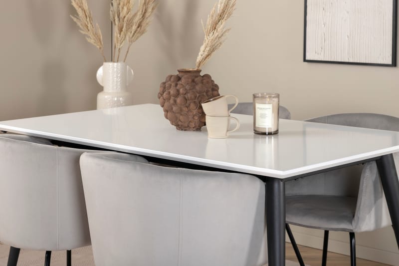 Jimmy Spisebord med 4stk Berit Spisestol - Møbler - Bord - Spisegruppe