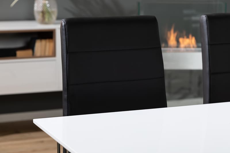 Kronblom Spisegruppe 120 cm med 4 Cibus Stol - Hvit/Krom/Svart PU - Møbler - Bord - Spisegruppe