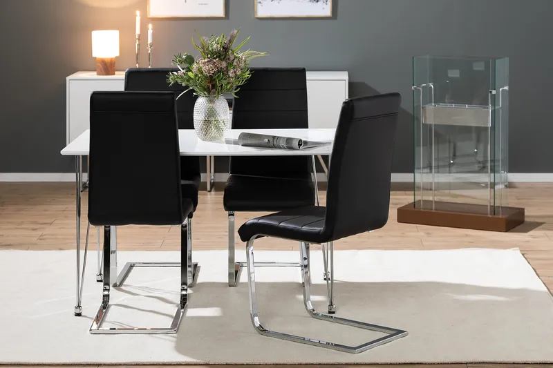 Kronblom Spisegruppe 120 cm med 4 Cibus Stol - Hvit/Krom/Svart PU - Møbler - Bord - Spisegruppe