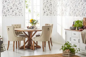 Lyon Spisegruppe Ø150 cm Rund med 4 Viktoria Stoler - Vintage Alm / Beige - Møbler - Bord - Spisegruppe