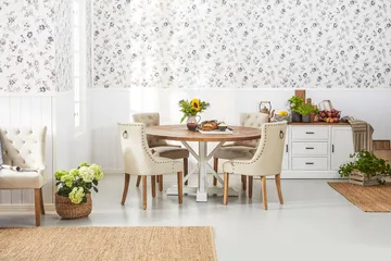 Lyon Spisegruppe Ø150 cm Rund med 4 Viktoria Stoler - Vintage Natur/Hvit/Beige - Møbler - Bord - Spisegruppe