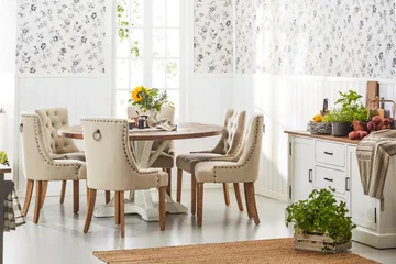 Lyon Spisegruppe Ø150 cm Rund med 6 Viktoria Stoler - Vintage Natur / Hvit / Beige - Møbler - Bord - Spisegruppe