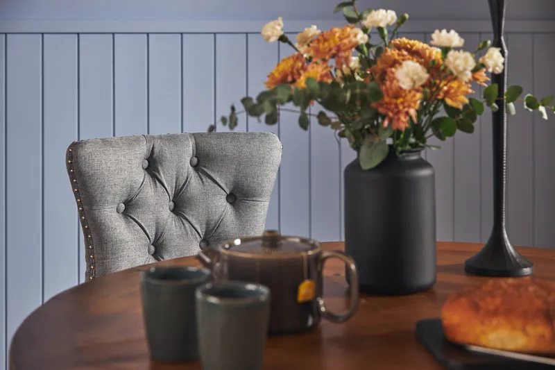 Lyon Spisegruppe 120 cm Rund inkl. 4 Bergviken Stoler - Brun - Møbler - Bord - Spisegruppe